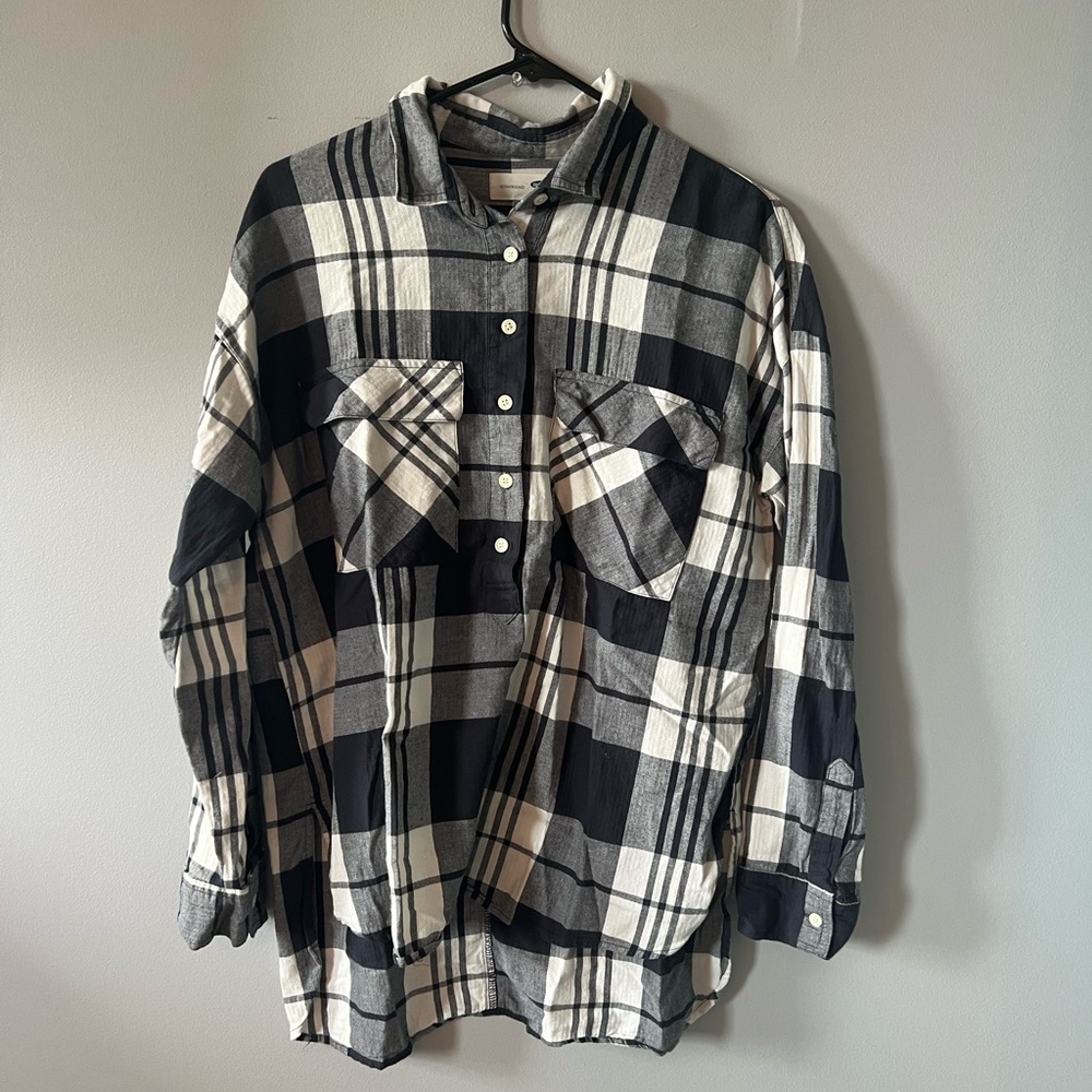Old Navy Black and White Flannel Tunic Top